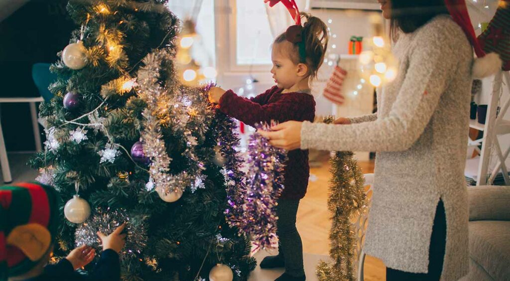 8 Affordable Ways to Decorate Your Home for the Holidays